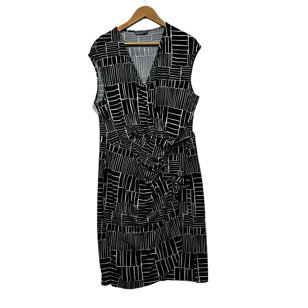 Jacqui E Black and White Print Dress - Size XL