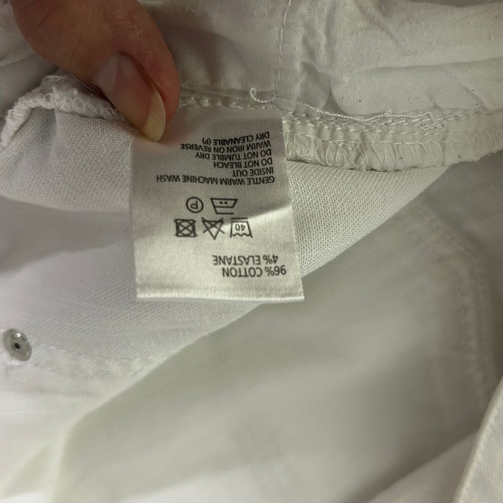 Capture White Plus Size Jeans - Size 48/18/20