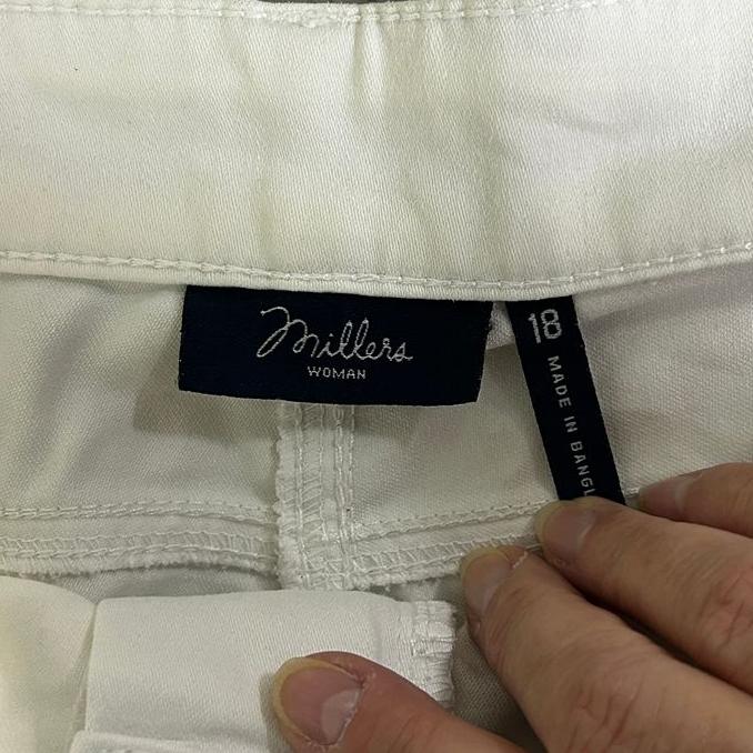 Millers White Shorts - Size 18