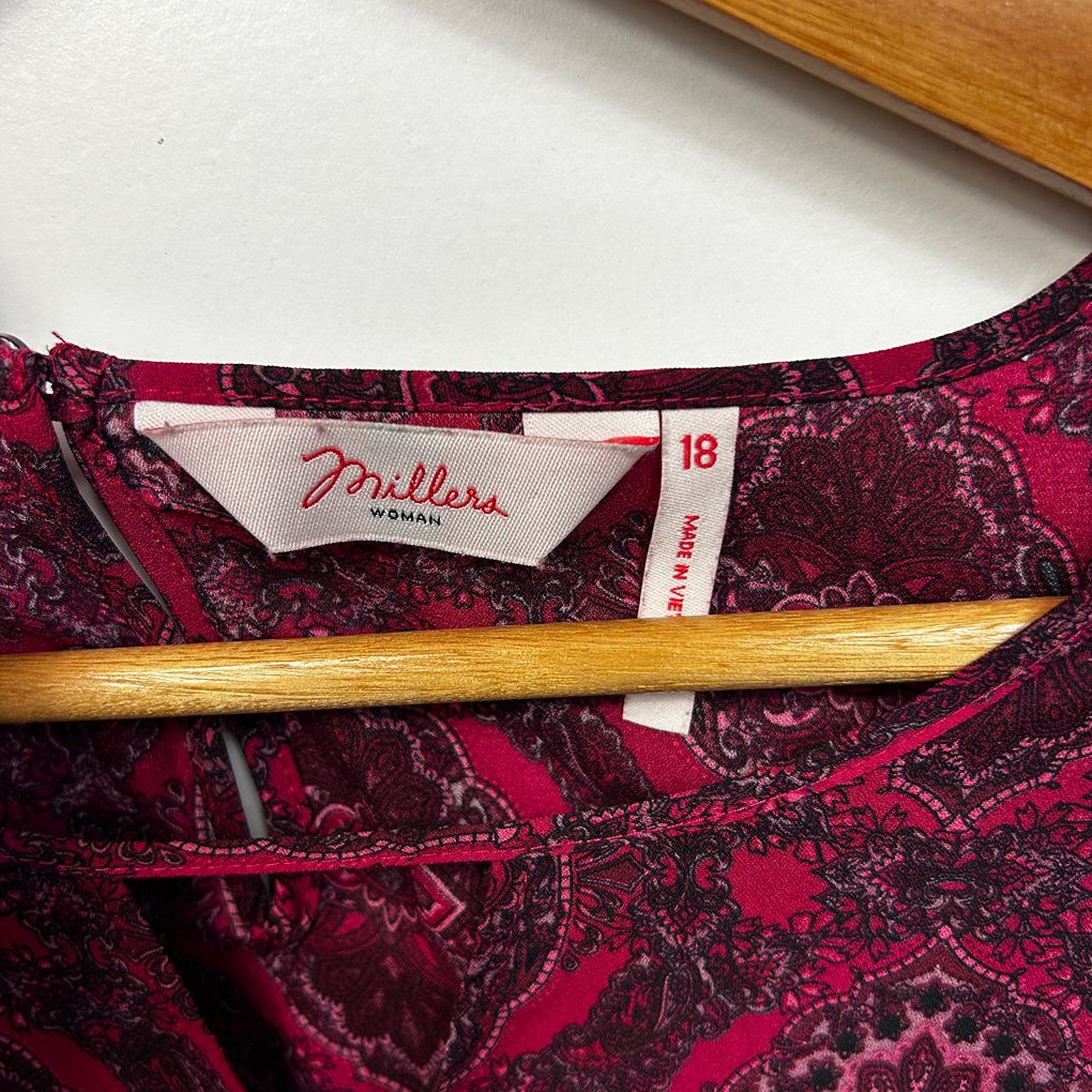 Millers Burgundy Plus Size Paisley Top - Size 18