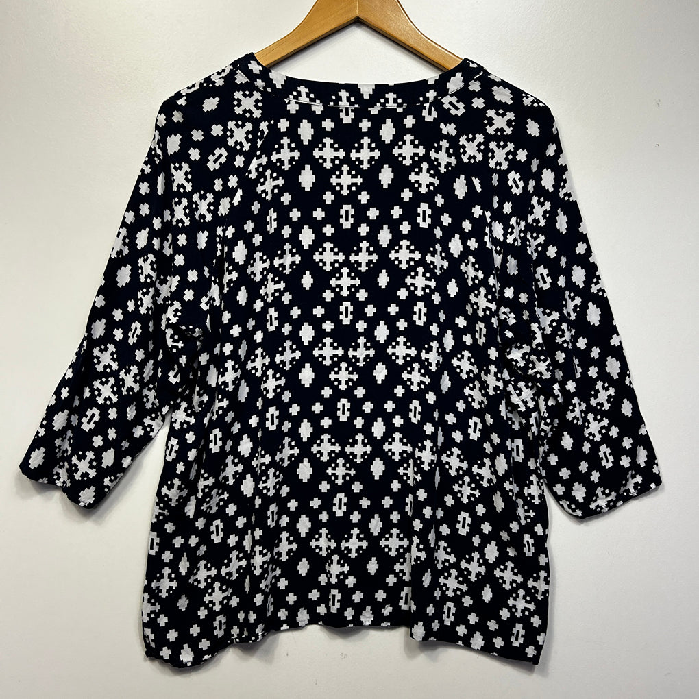 Regatta Black and White Print Top - Size 16