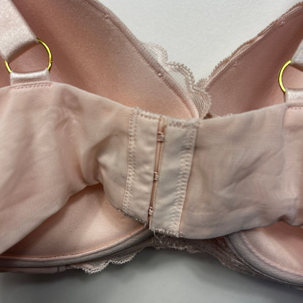 Kayser Pink Lace Bra - Size 18D