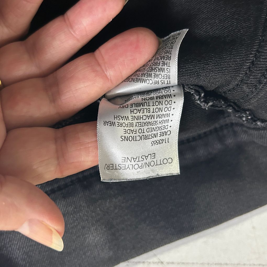 Avella Black Plus Size Denim Shorts - Size 22 (fault - marks)