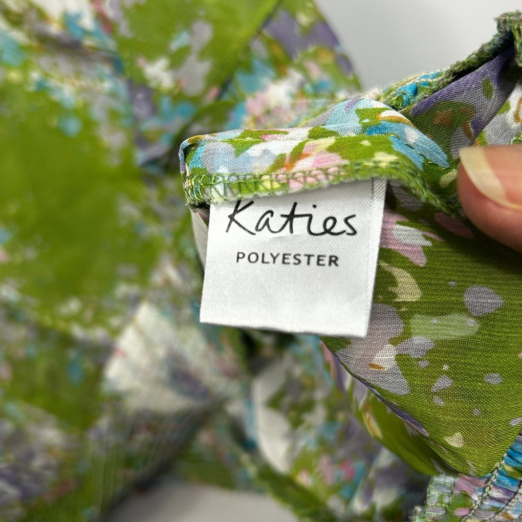 Katies Green Floral Sheet Top - Size 14/16