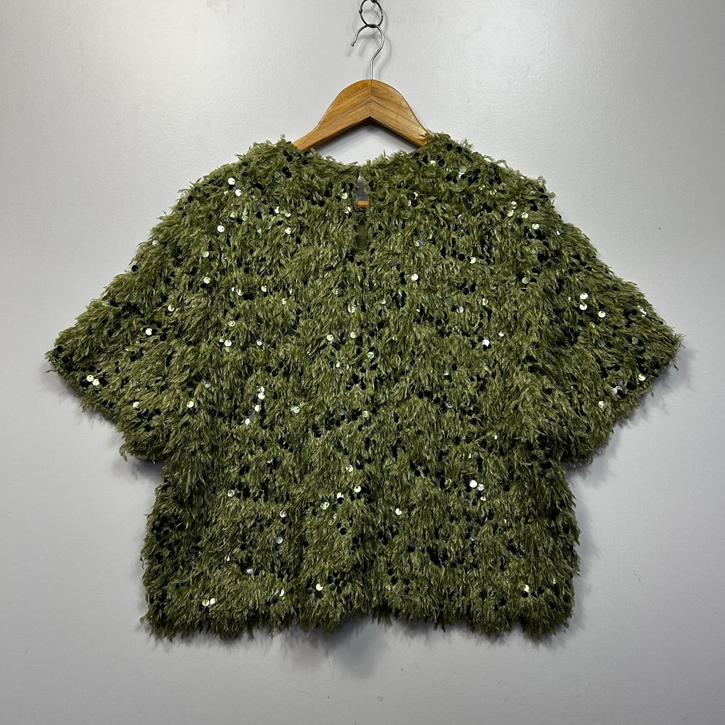 Decjuba Olive Fluffy Embellished Cropped Top - Size 3XL