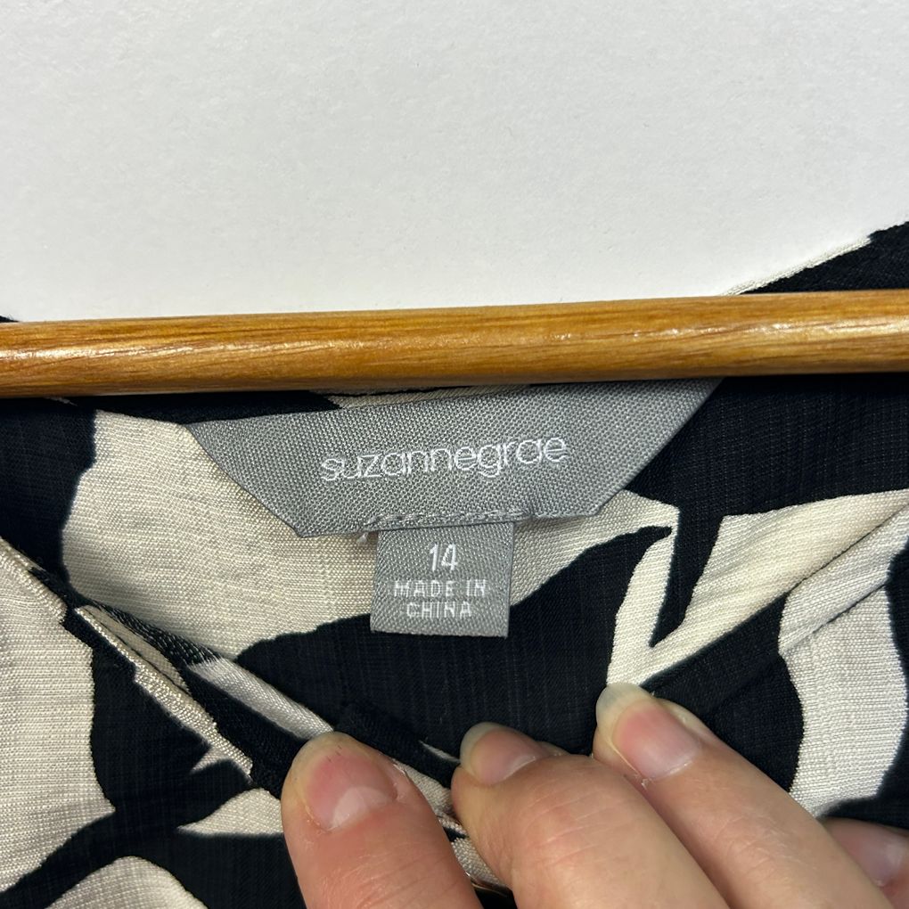 Suzanne Grae Black Leaf Print Top - Size 14