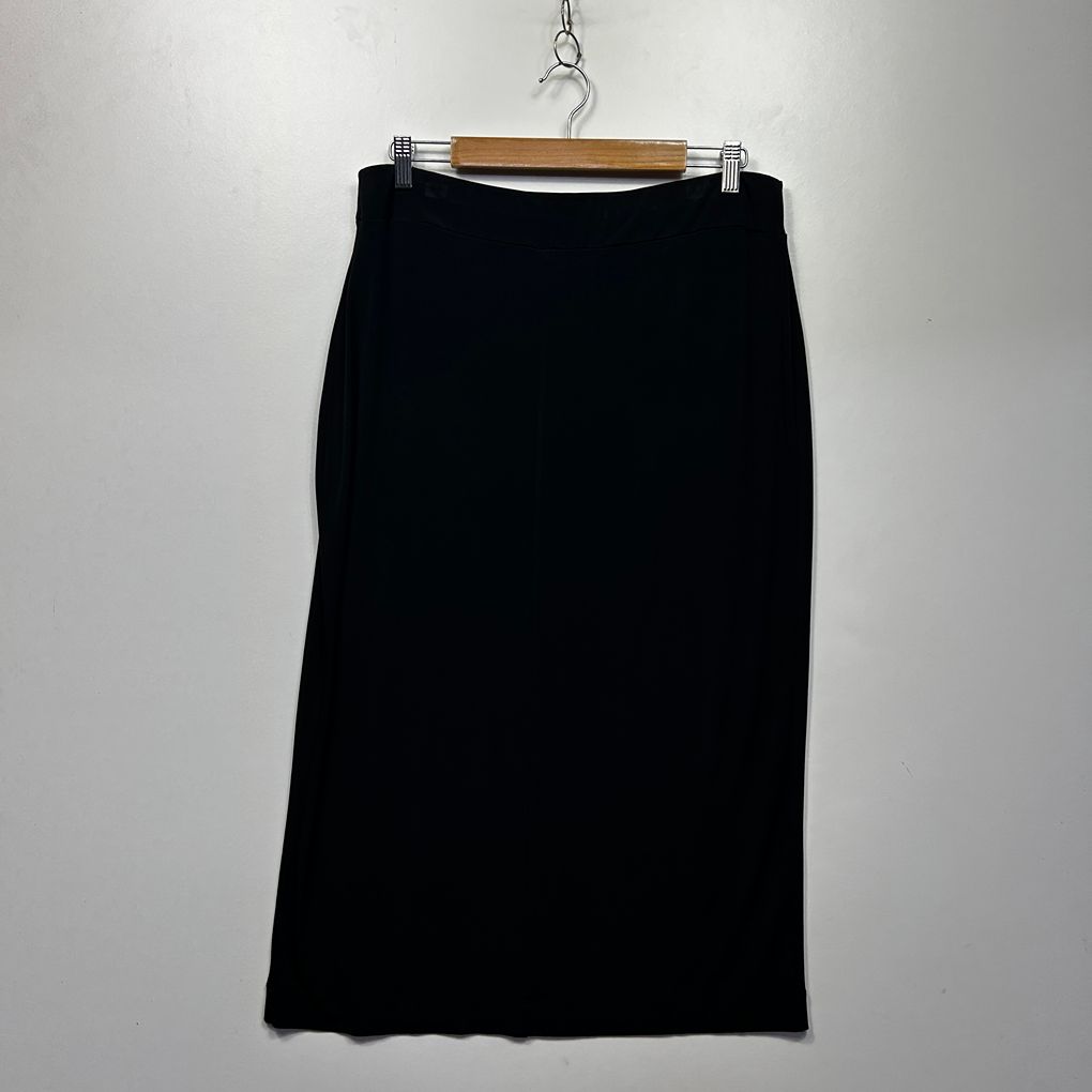 Taking Shape Black Plus Size Longline Skirt - Size 16
