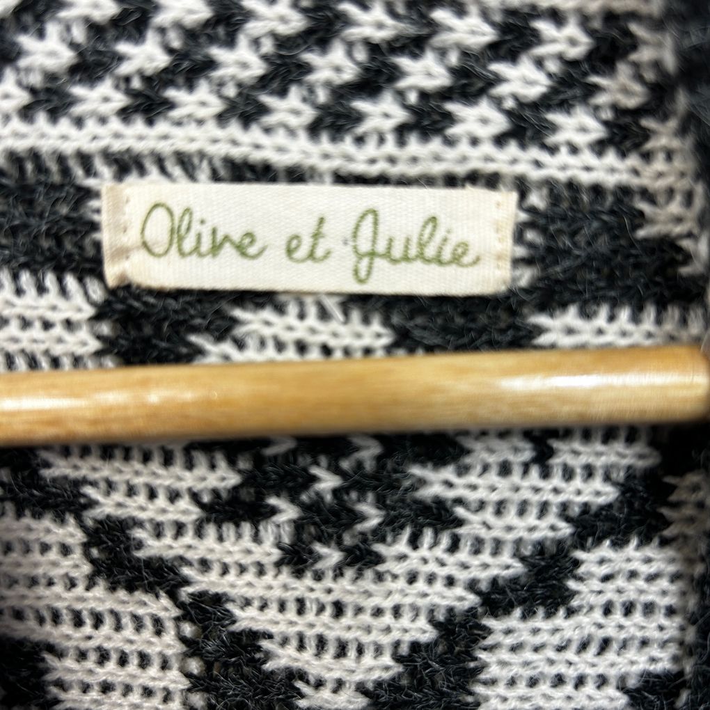 Olive et Julie Black White Aztec Knit Cardigan - One Size