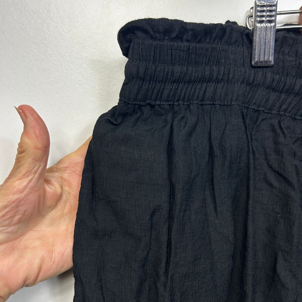 City Chic Black Shorts - Size 26