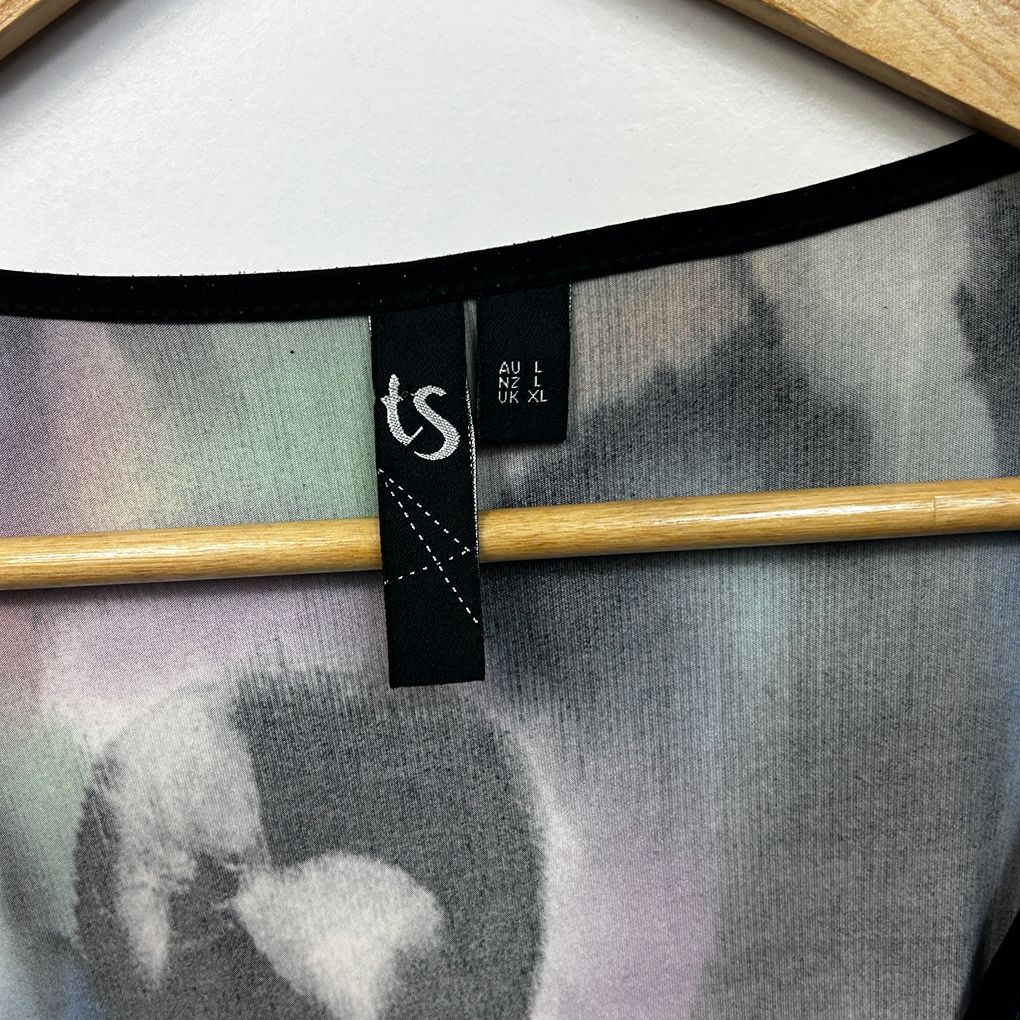 Taking Shape Black Plus Size Top - Size L/20