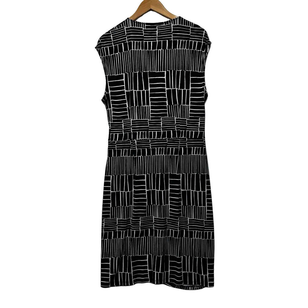 Jacqui E Black and White Print Dress - Size XL