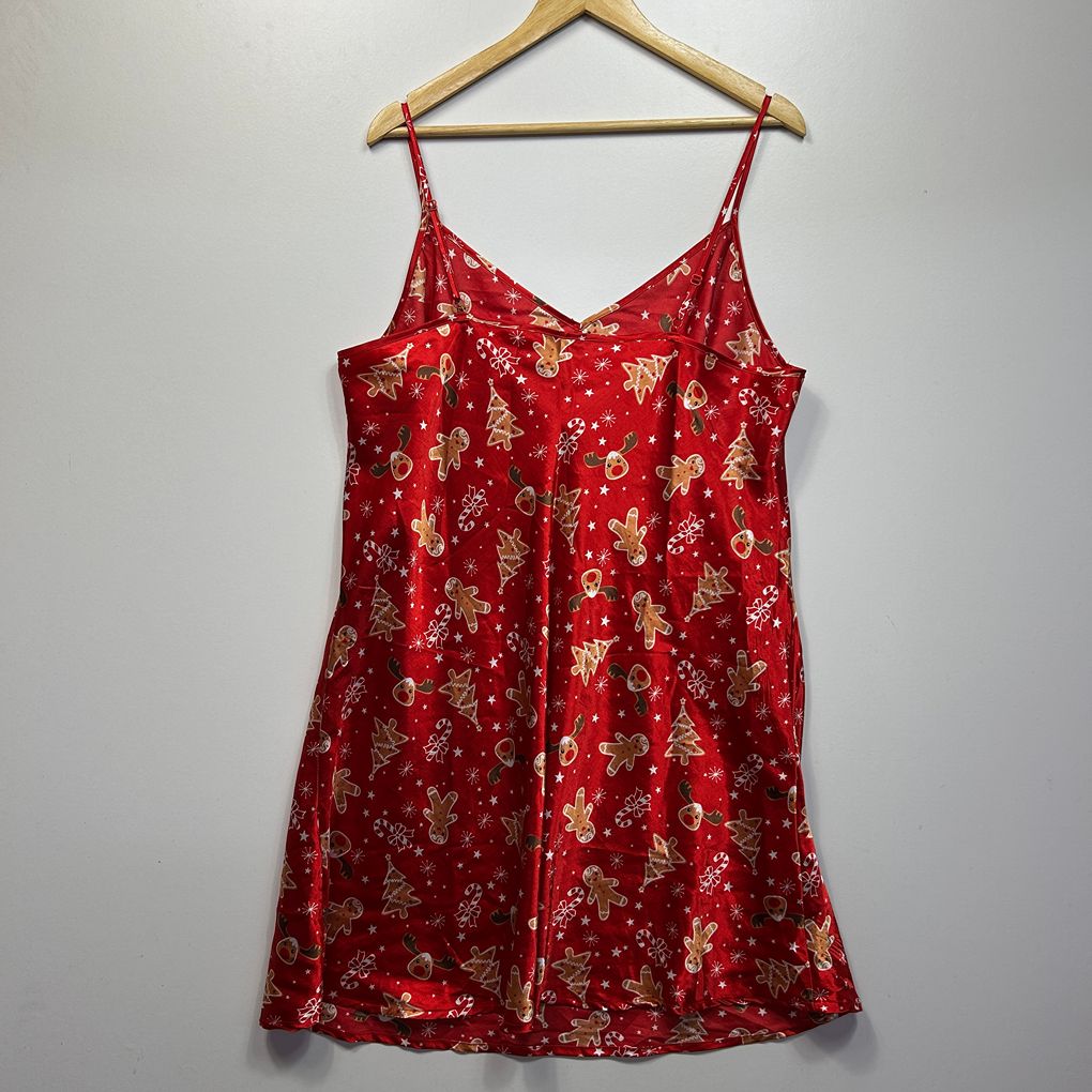 Red Christmas Nightie - Size 14/16
