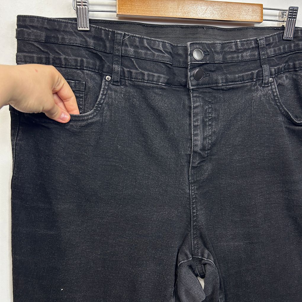 Autograph Black Plus Size Jeans - Size 22