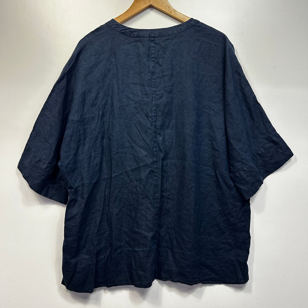 Belle Curve Navy Linen Top - Size 20