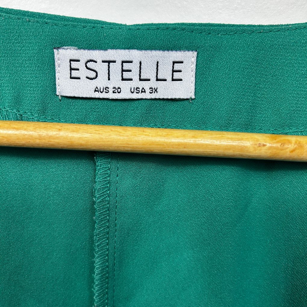Estelle Green Short Sleeve Top - Size 20