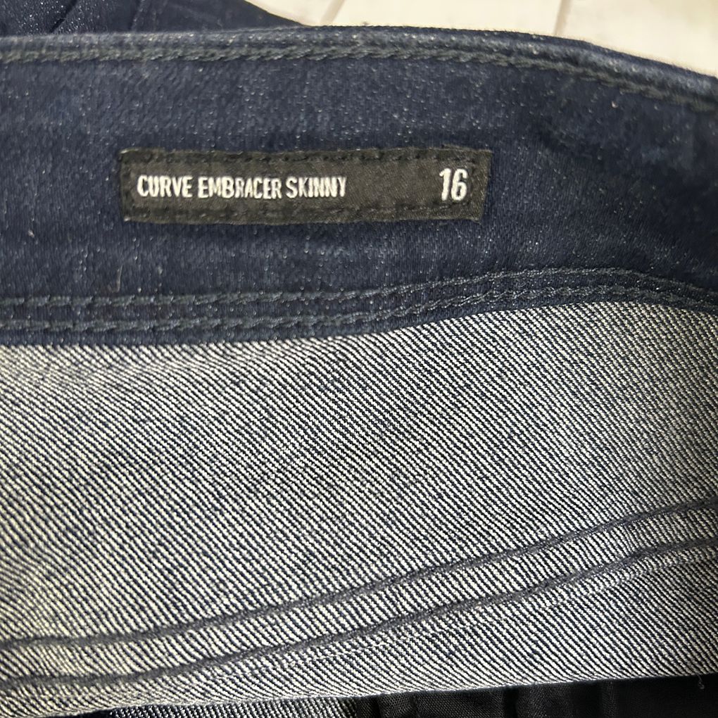 Jeanswest Navy Curve Embracer Skinny Jeans - Size 16