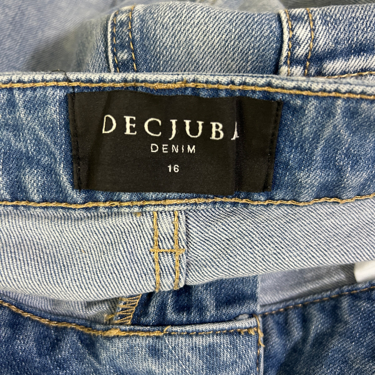 Decjuba Light Blue Jeans - Size 16