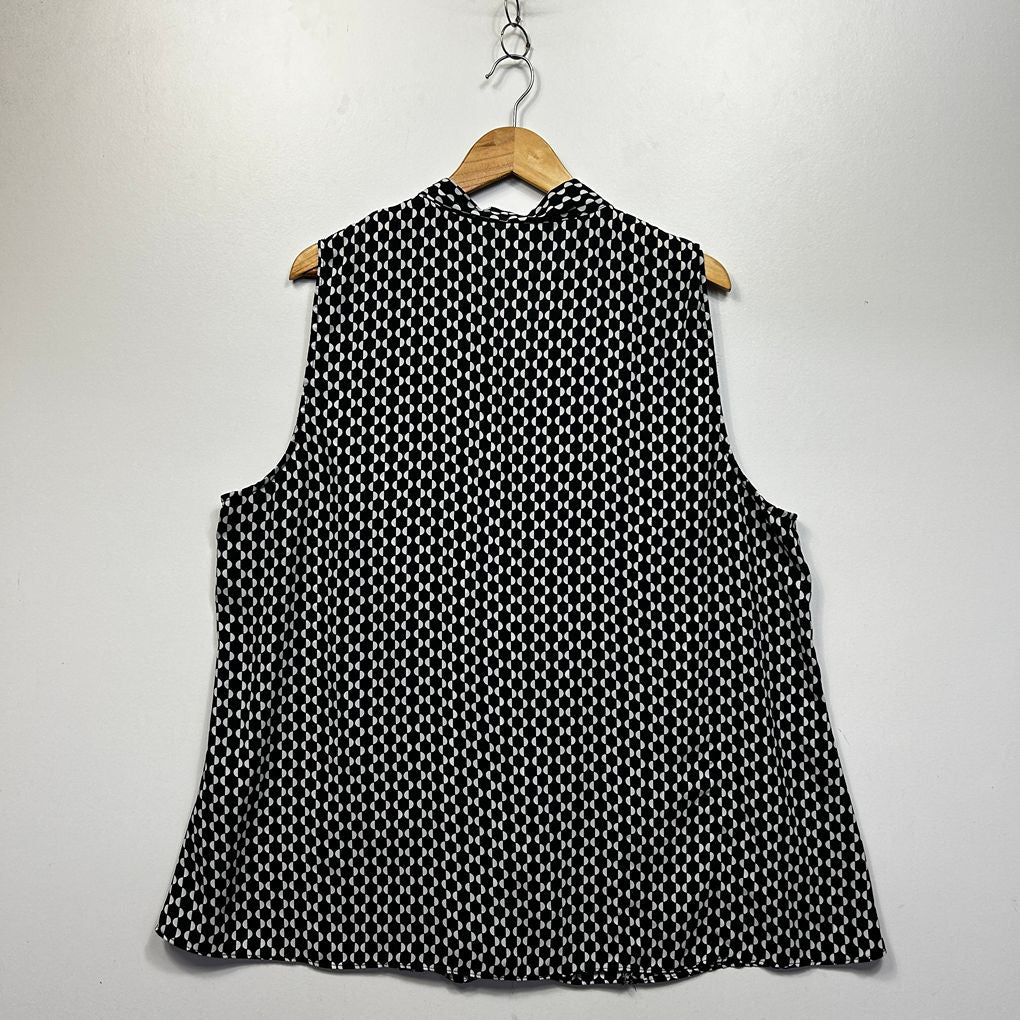 Beme Black Plus Size Sleeveless Top - Size 22