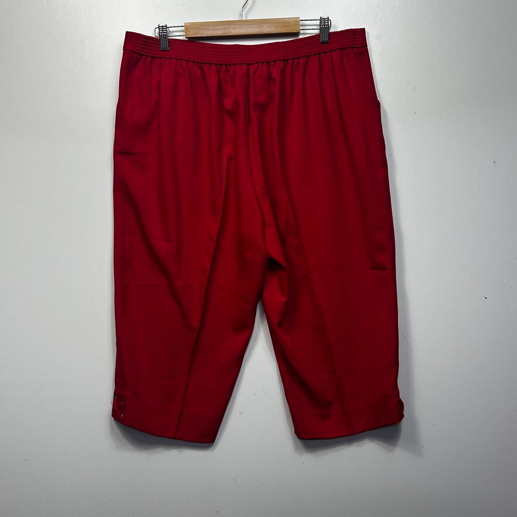 Millers Red Plus Size Capri Pants - Size 20