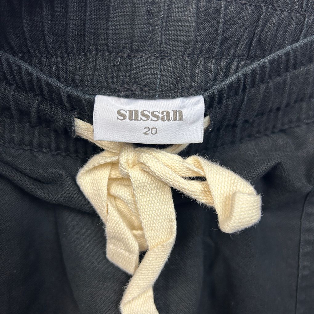 Sussan Black Plus Size Linen Shorts - Size 20