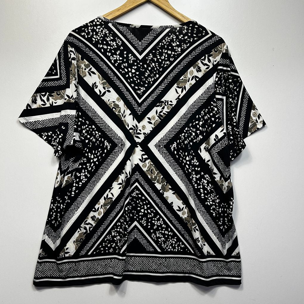 Millers Black and White Print Top - Size 22