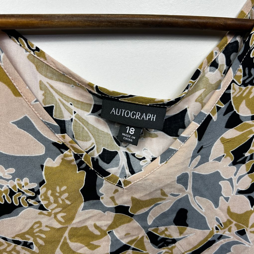Autograph Olive Plus Size Top - Size 18