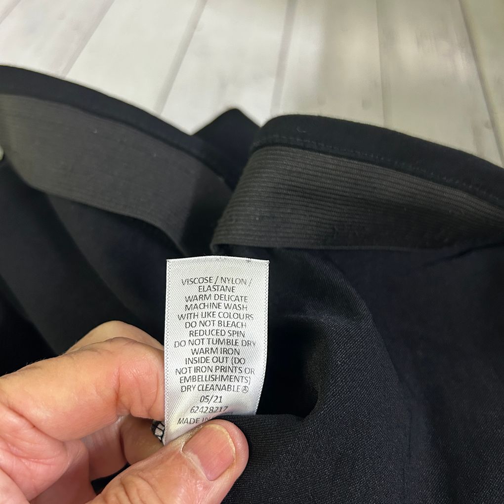 Preview Black Pants - Size 16