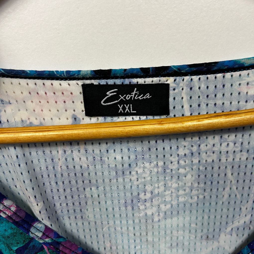exoticathletica Blue Floral Activewear Top - Size XXL
