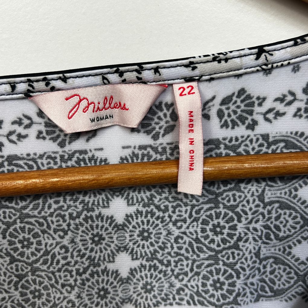 Millers Grey White Paisley Print Top - Size 22
