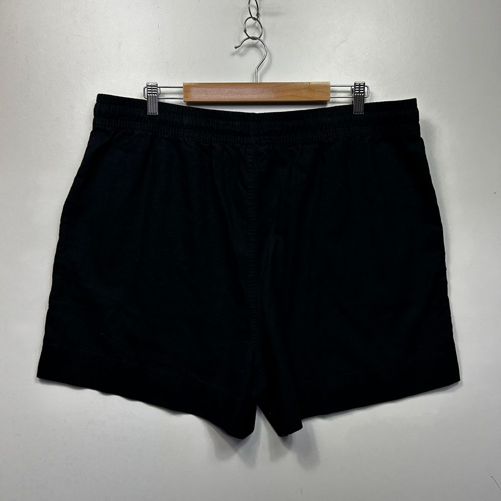 Sussan Black Plus Size Linen Shorts - Size 20