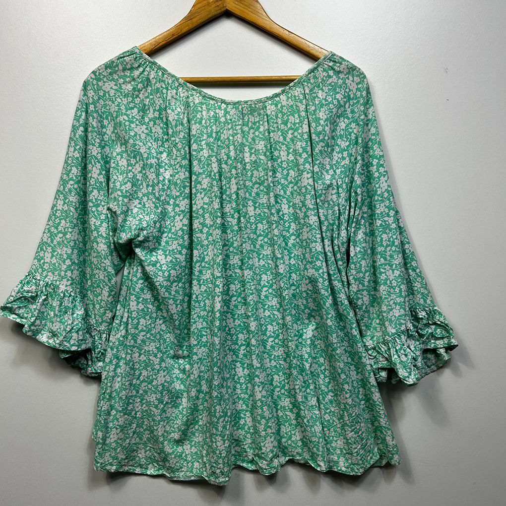 Piyama Green Floral Bell Sleeve Top - Size XL