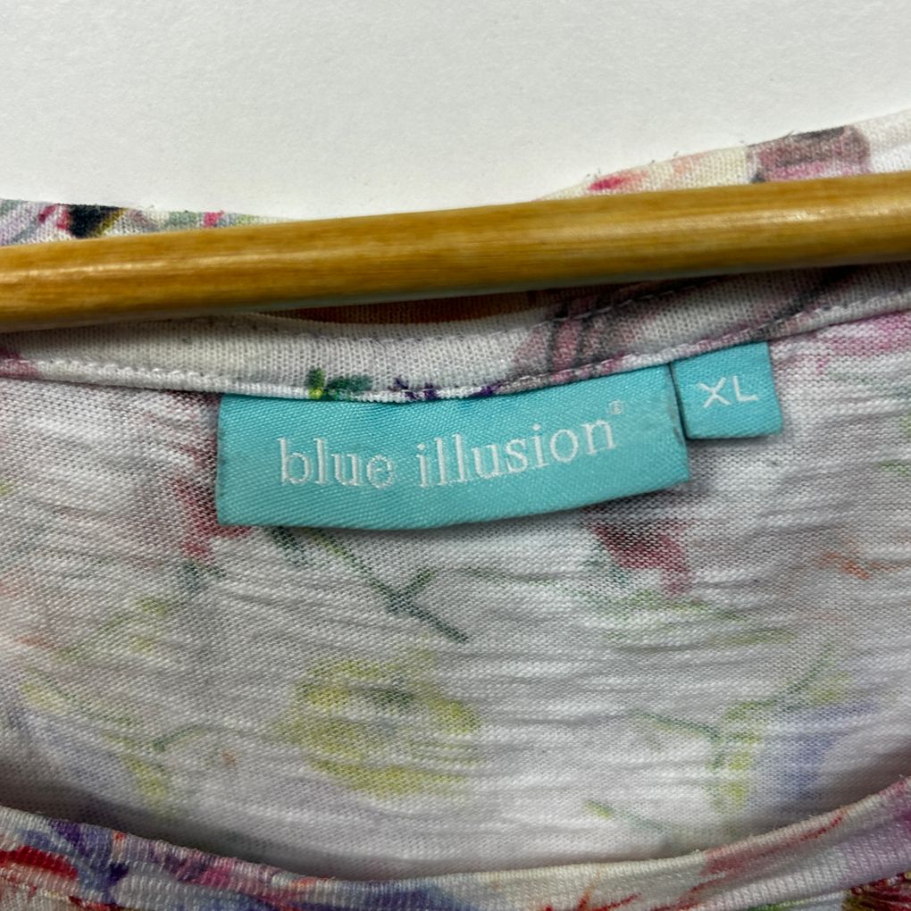 Blue Illusion White Cotton Top - Size XL