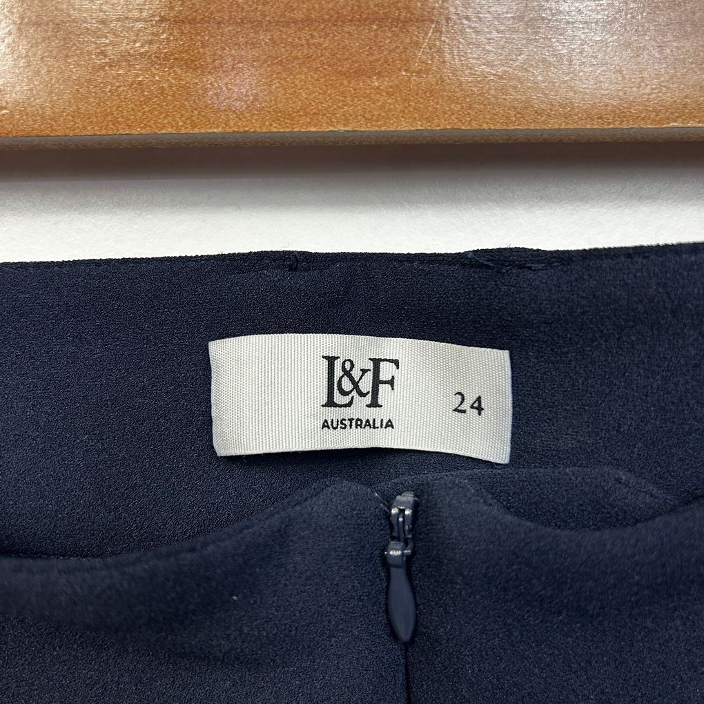 Leina & Fleur Navy Plus Size Pants - Size 24 (fault)