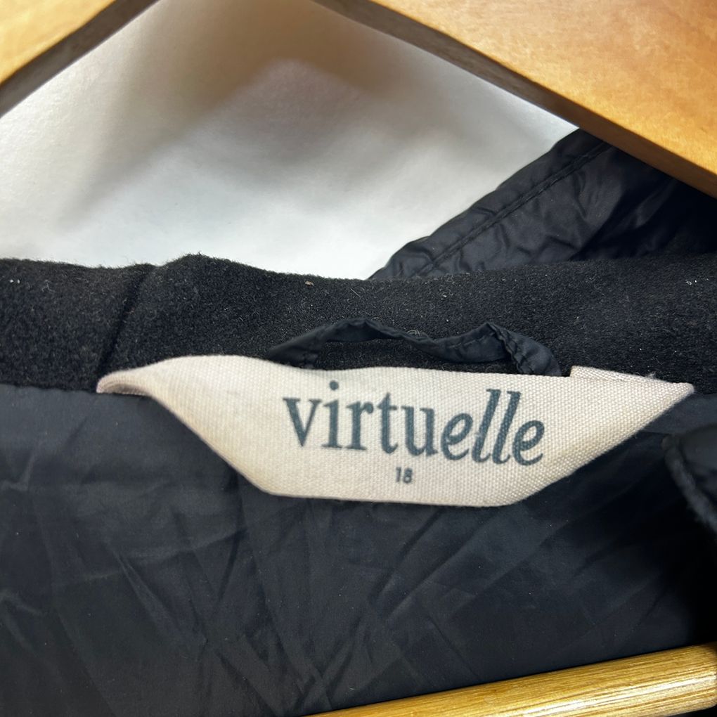 Virtuelle Black Plus Size Quilted Hooded Jacket - Size 18