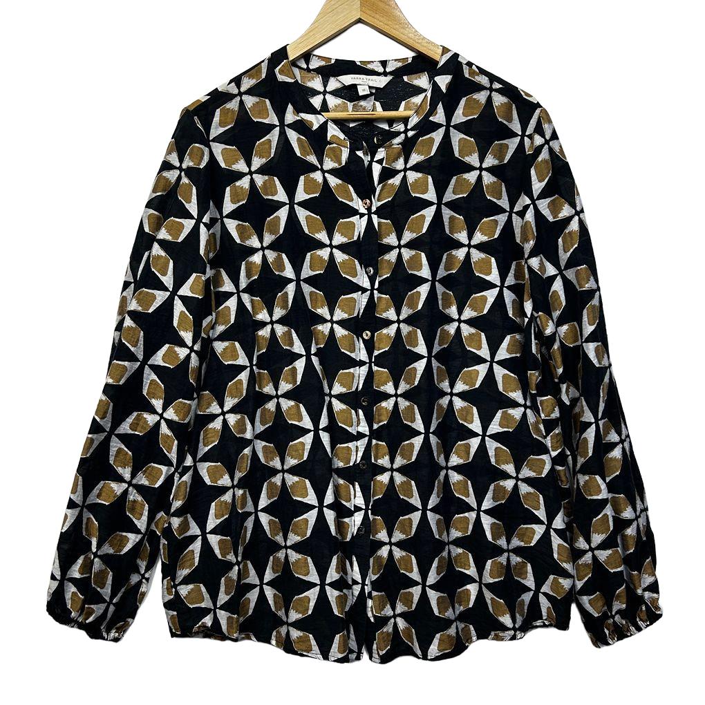 Yarra Trail Black Geometric Plus Size Linen Top - Size 18