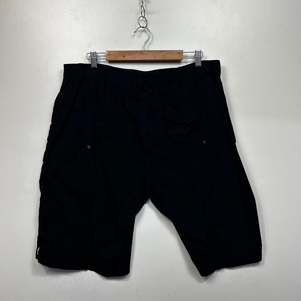 Virtuelle Black Plus Size Shorts - Size 20