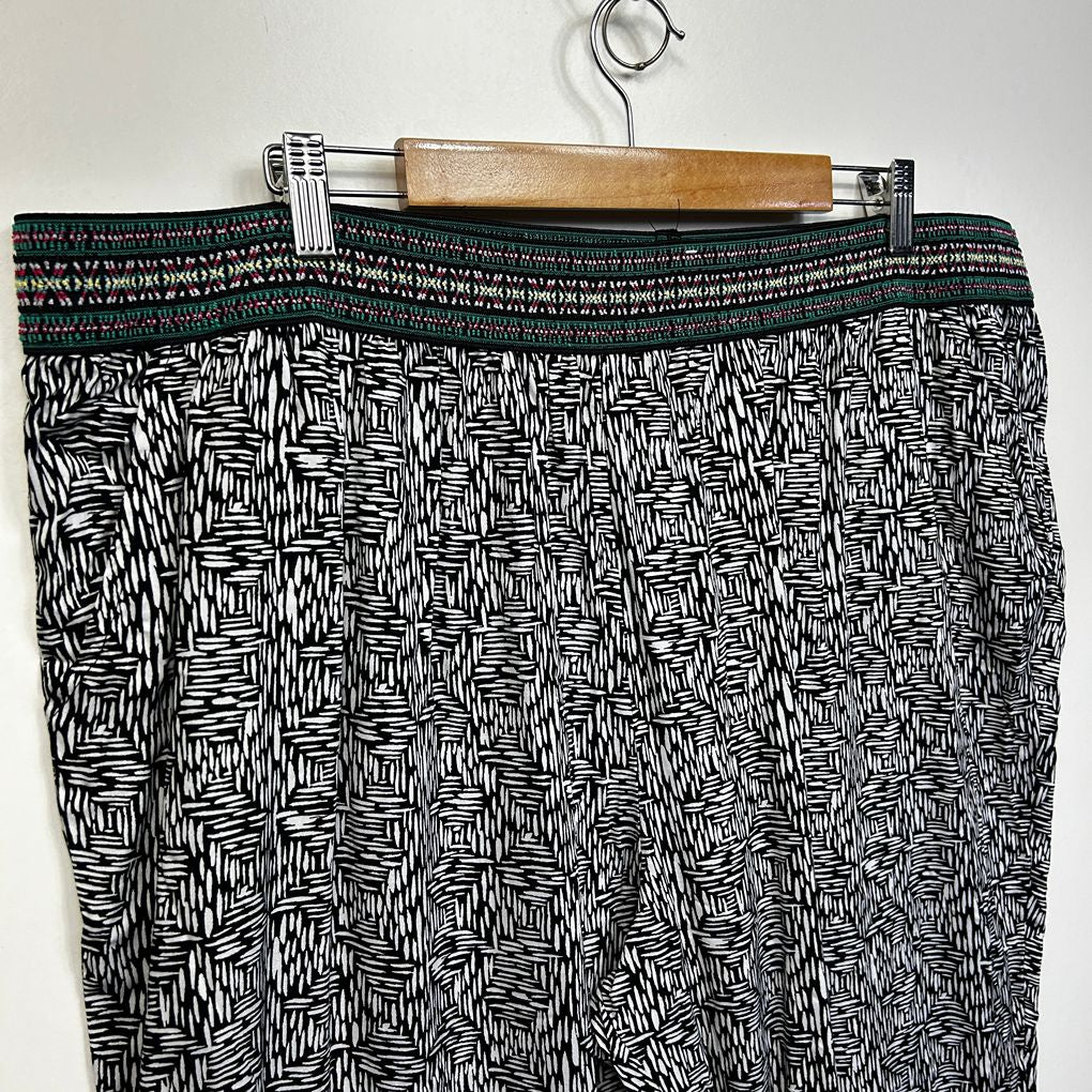 Millers Black Print Pants - Size 22