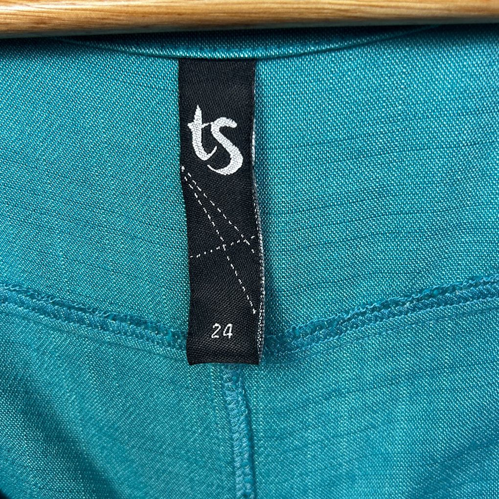 Taking Shape Teal Top - Size 24