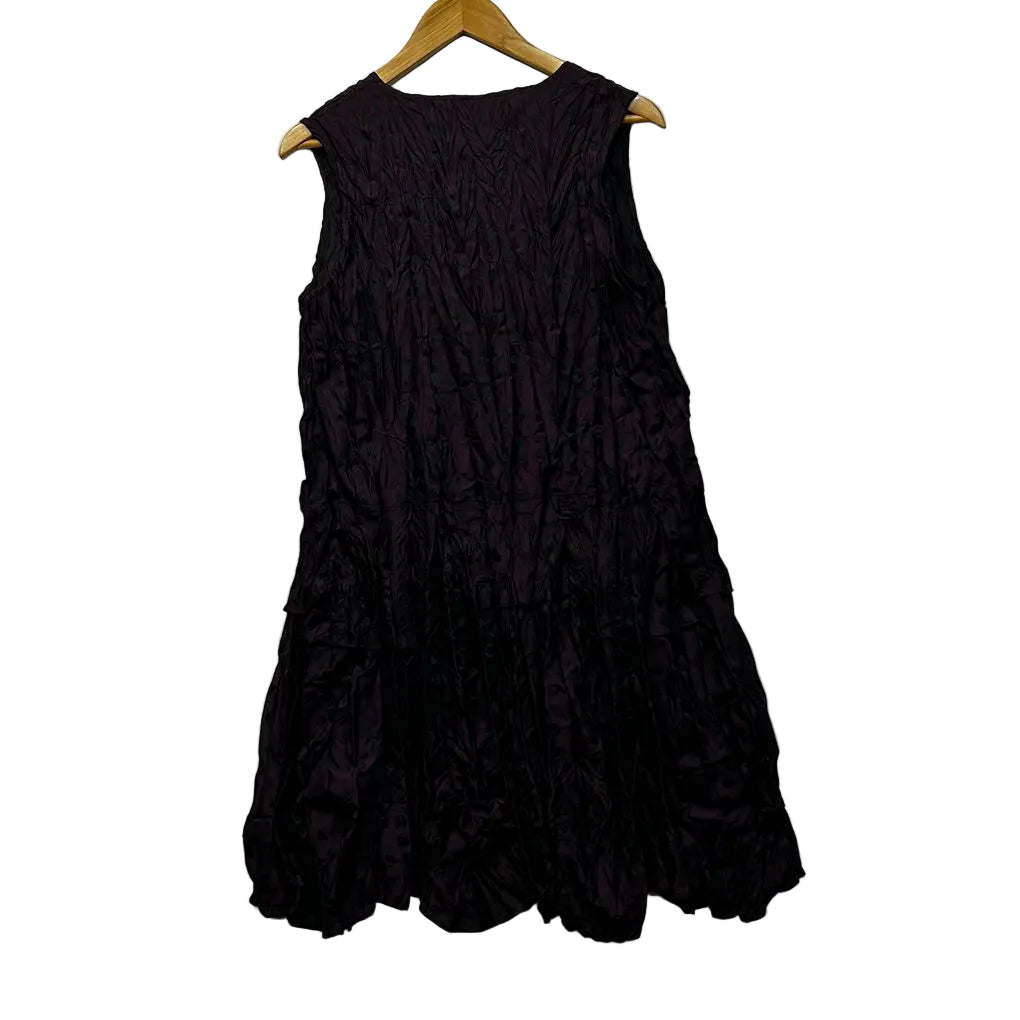 Taking Shape Black Crinkle Sleeveless Tunic Top - Size 16