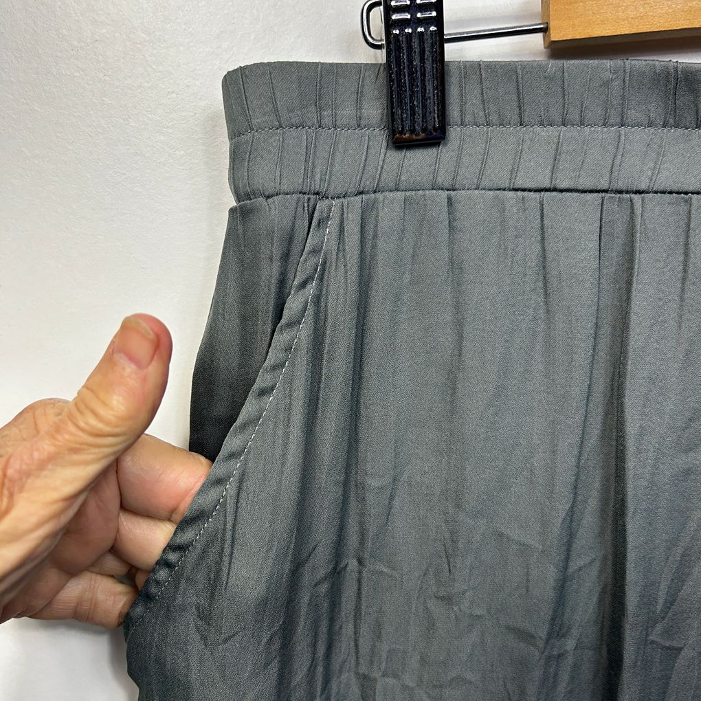 Hammock & Vine Grey Pants - Size 16