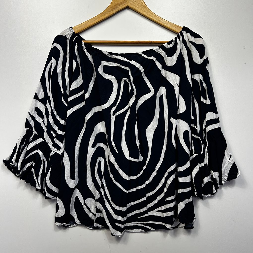 Willow Tree Navy and White Top - Size 16