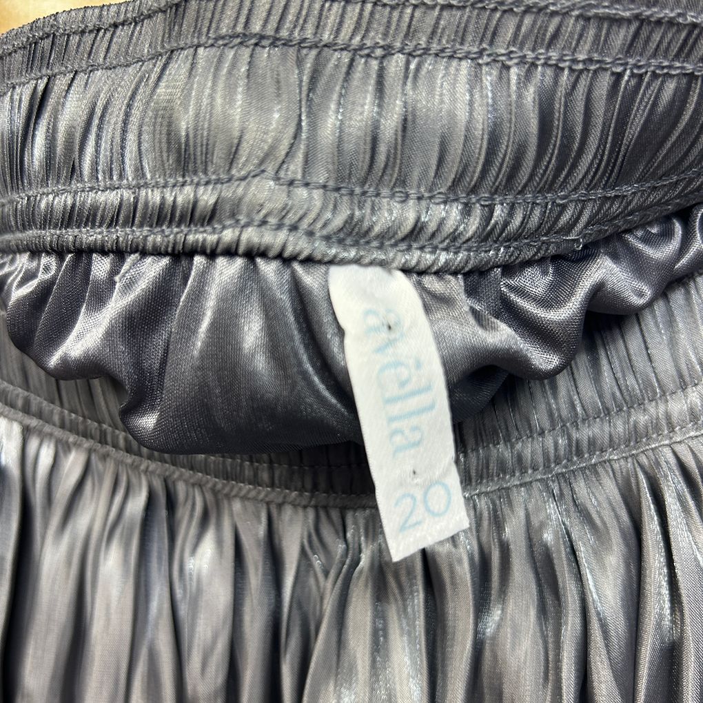 Avella Grey Plus Size Pleated Skirt - Size 20