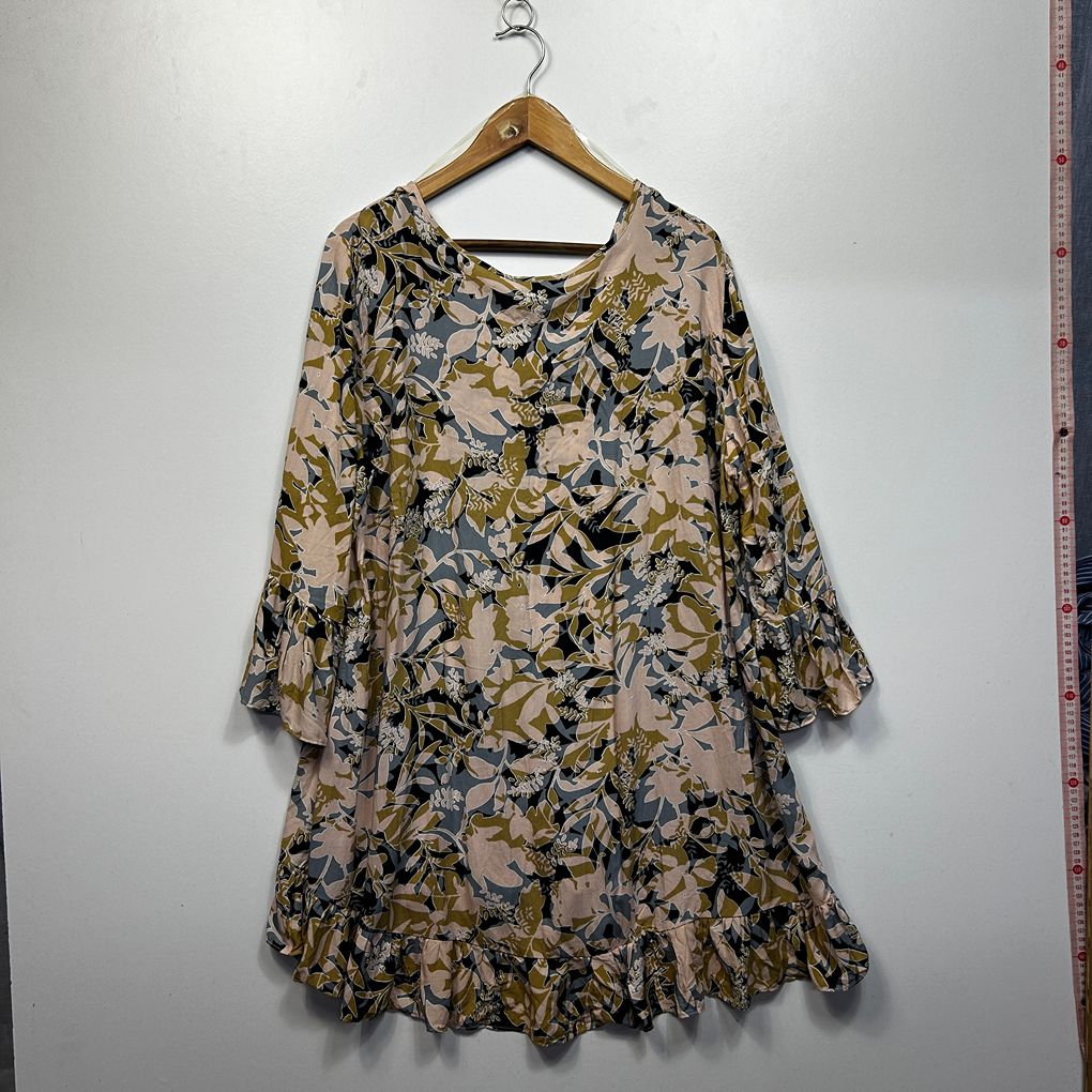 Autograph Olive Plus Size Top - Size 18