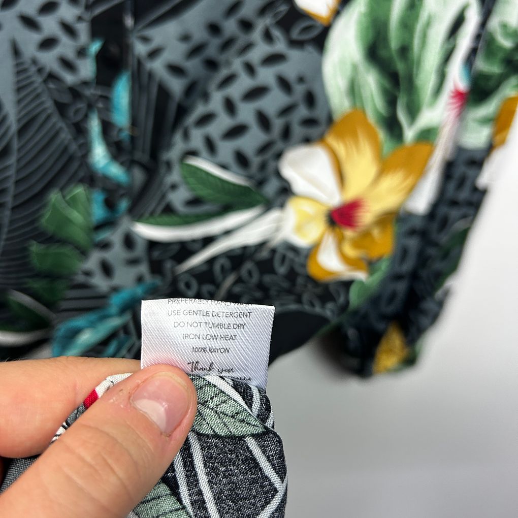 Willow & Tree Black Floral Top - Size 16