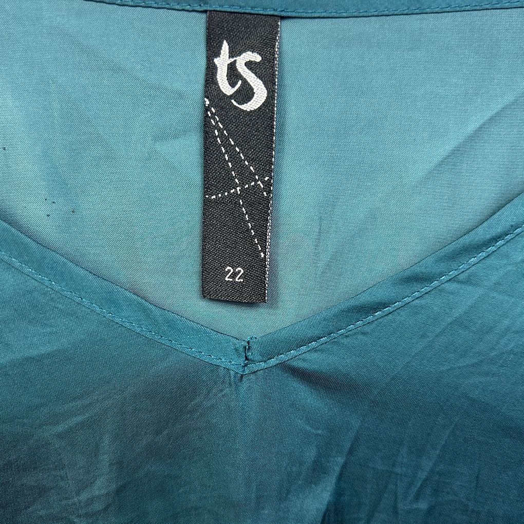 Taking Shape Teal Plus Size Top - Size 22