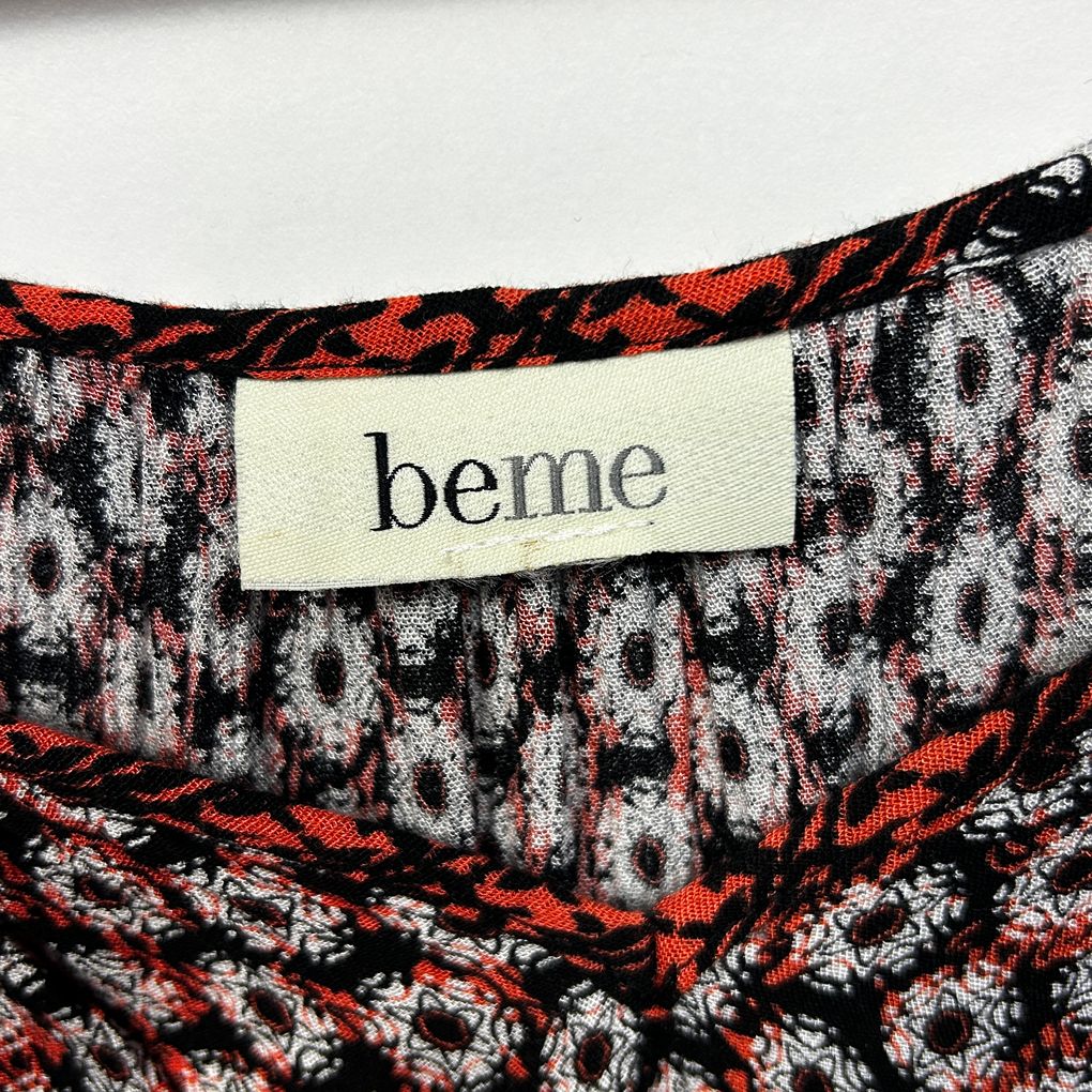 Beme Red Print Top - Size 22/24