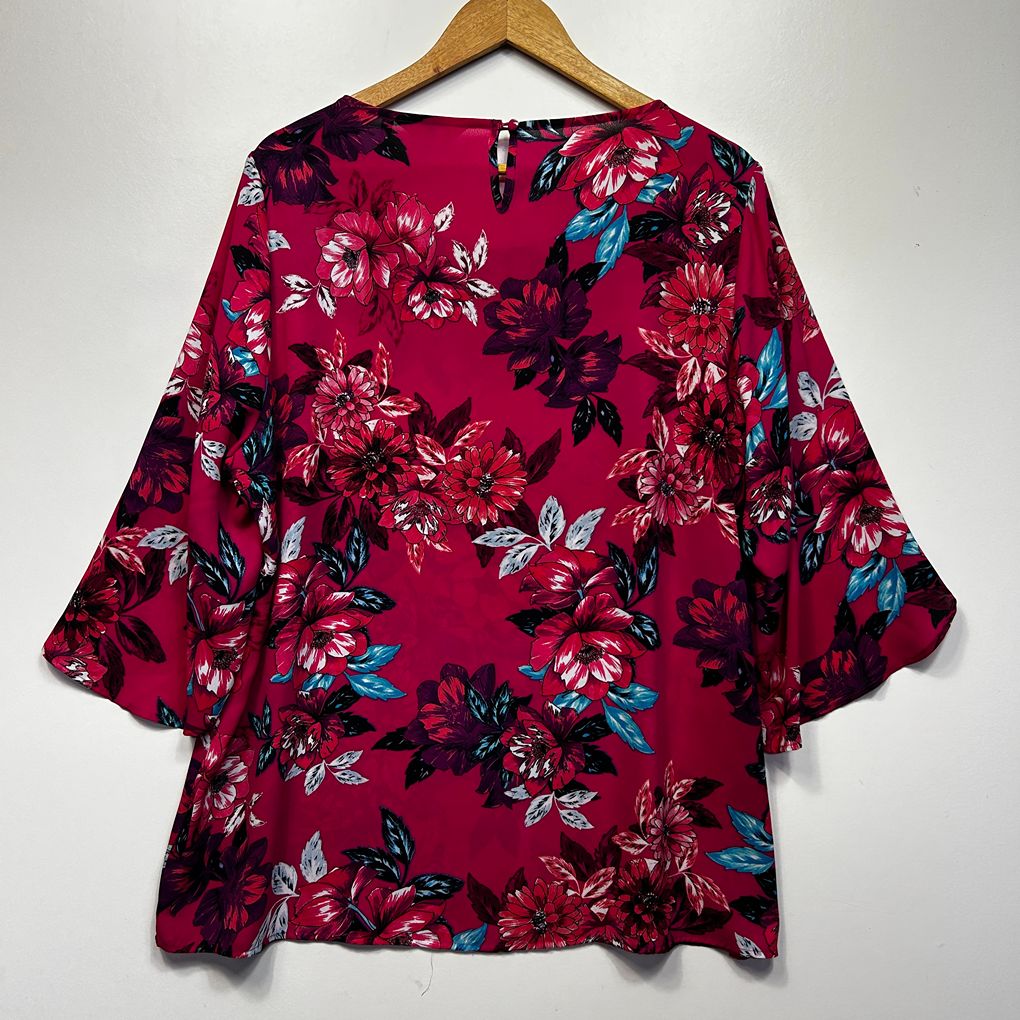 Millers Red Floral 3/4 Sleeve  Top - Size 18