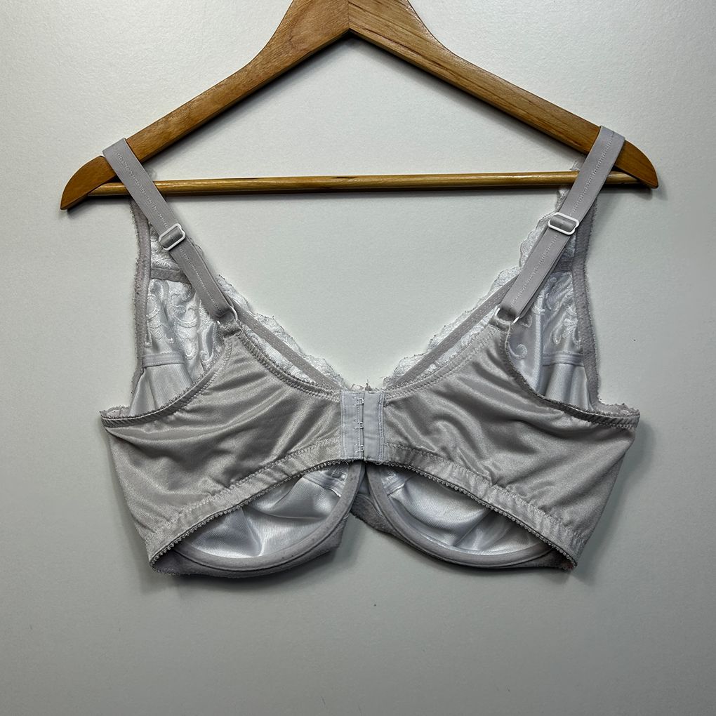 Formfit White Minimiser Bra - Size 20E