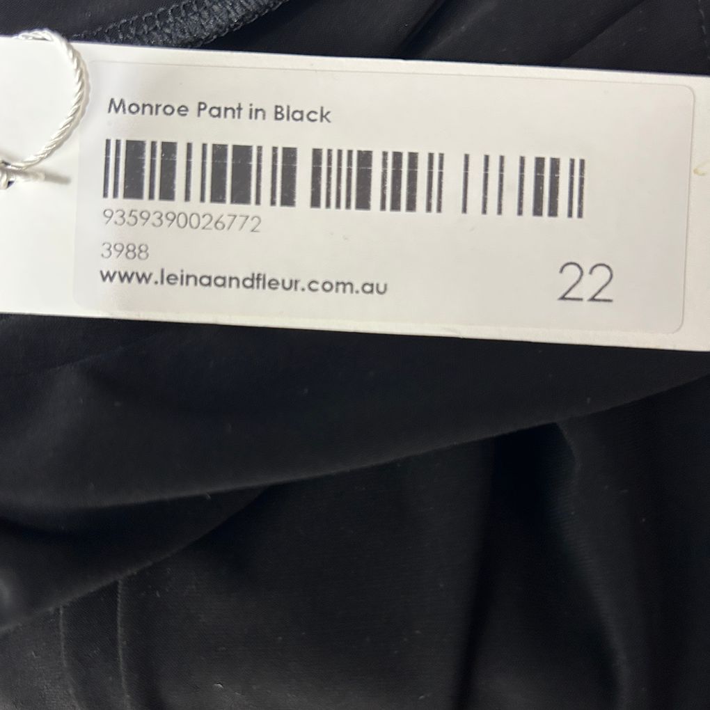 Leina & Fleur Black Pants - Size 22