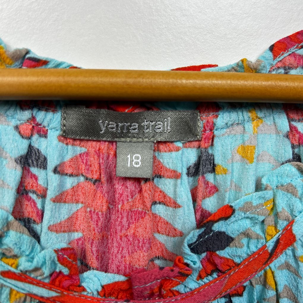 Yarra Trail Multicoloured Short Sleeve Top - Size 18